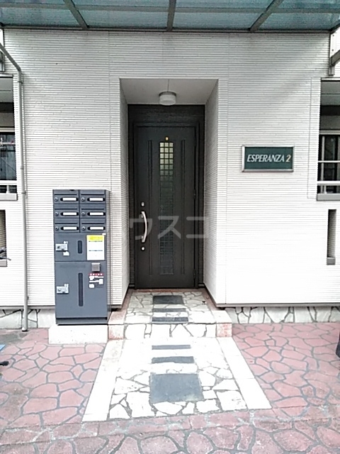 23/28 エントランス