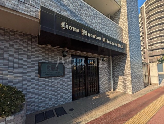 2/4 エントランス