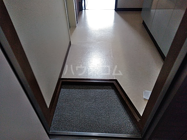 21/27 エントランス