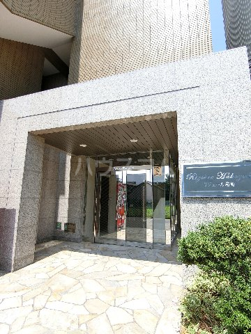 25/30 エントランス