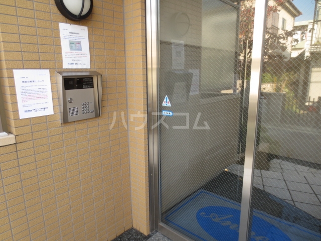 20/27 エントランス