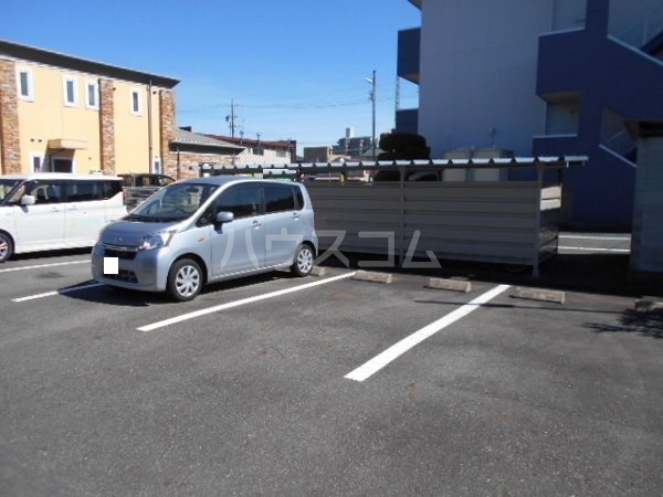 16/23 駐車場