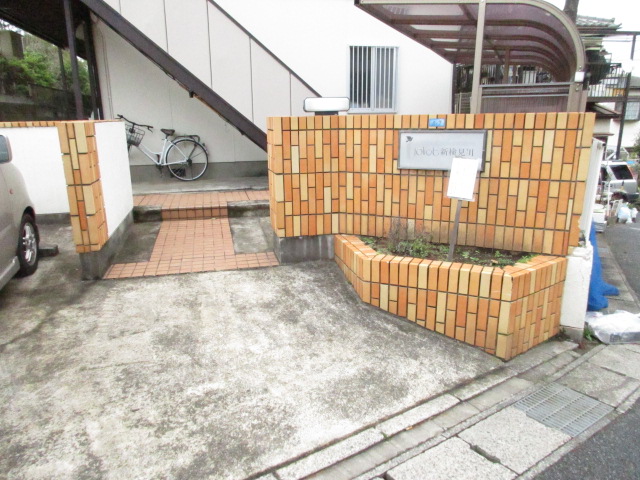 18/28 エントランス