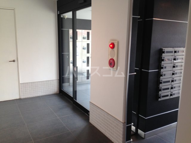 19/23 エントランス