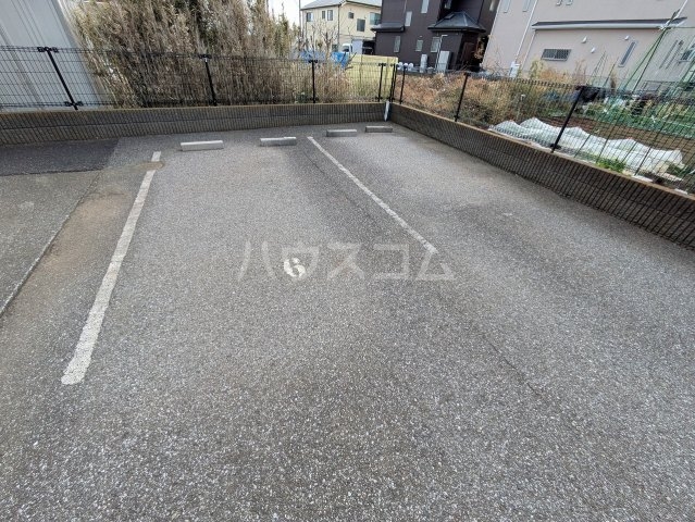 25/29 駐車場