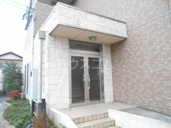 22/30 エントランス