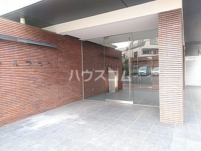20/22 エントランス