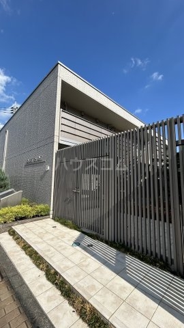 2/3 エントランス