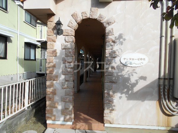 21/30 エントランス