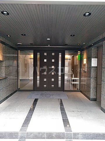 21/29 エントランス