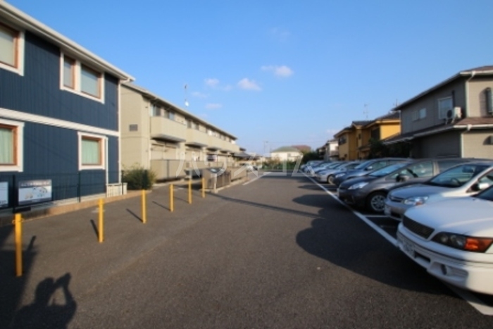27/30 駐車場