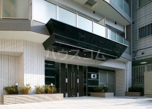 13/21 エントランス