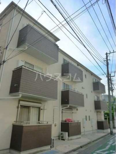 28/30 エントランス