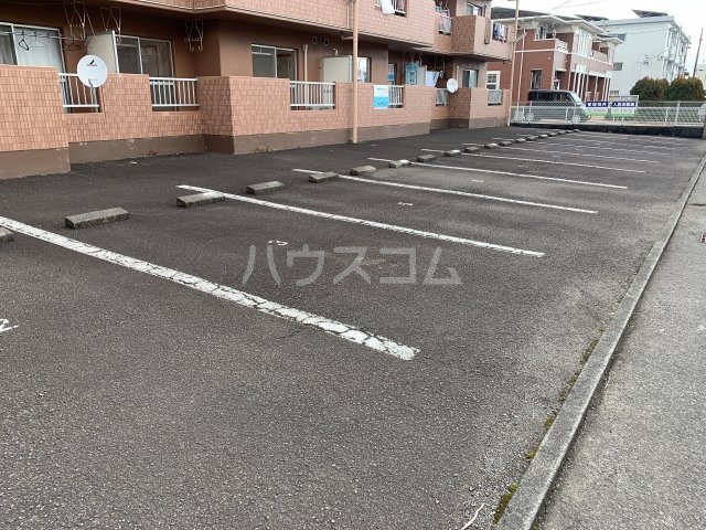 17/18 駐車場