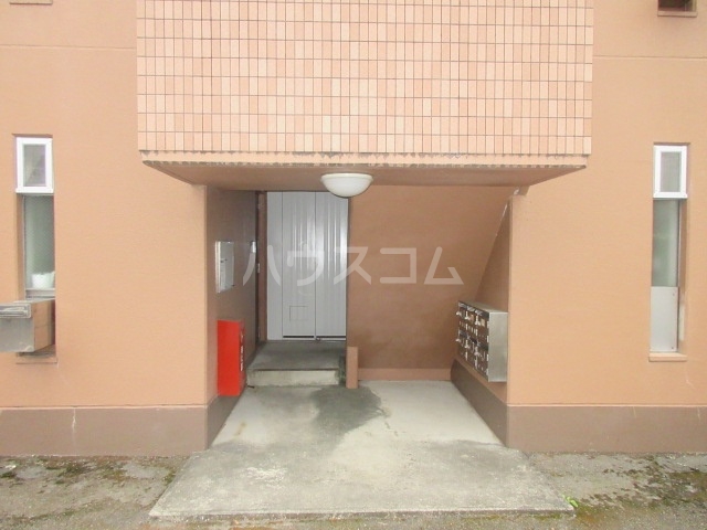 17/18 エントランス