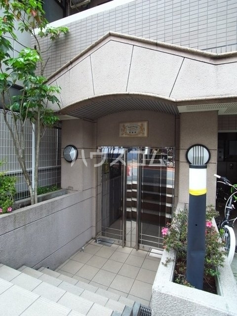 15/19 エントランス