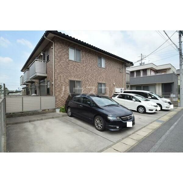 18/21 駐車場