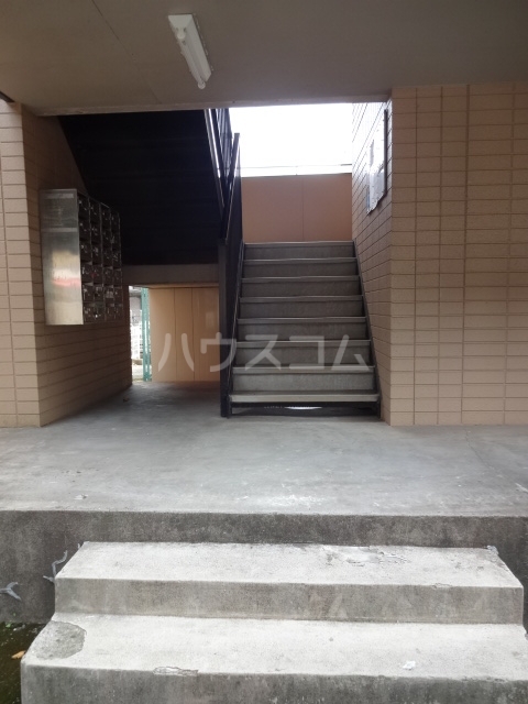 29/30 エントランス