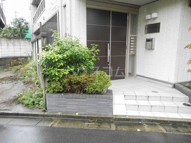 19/24 エントランス