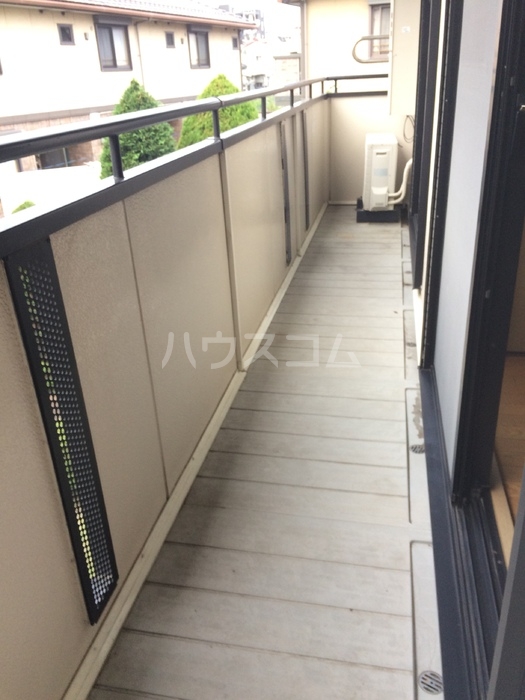 27/30 バルコニー