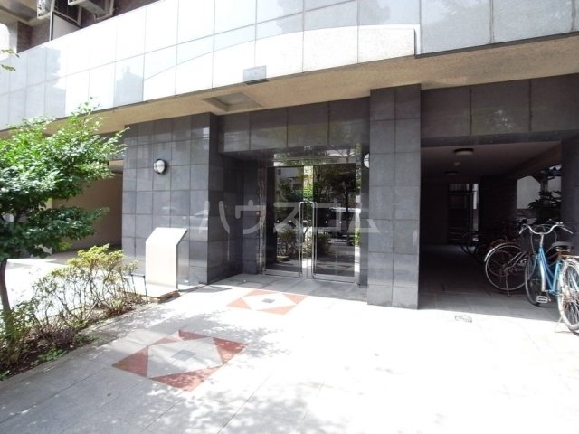 13/21 エントランス