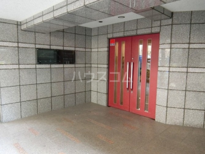 15/23 エントランス