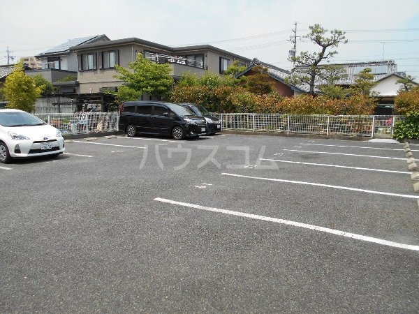 21/29 駐車場