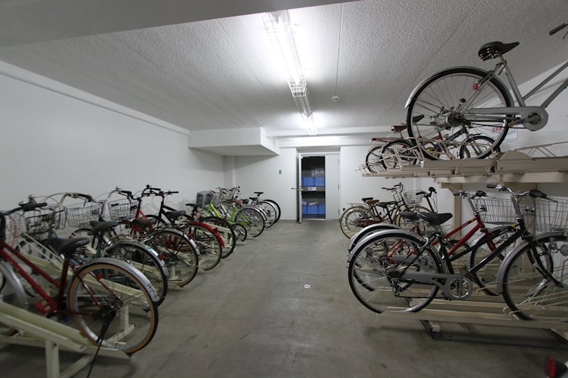 20/23 駐車場