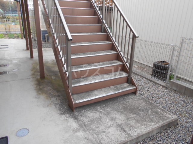 18/26 エントランス