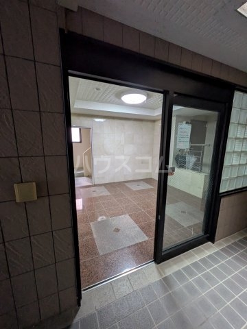 18/20 エントランス