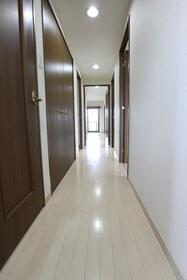 16/21 エントランス