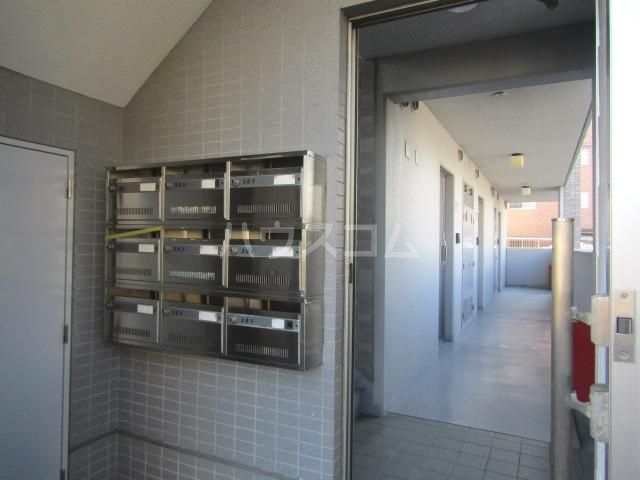 16/22 エントランス