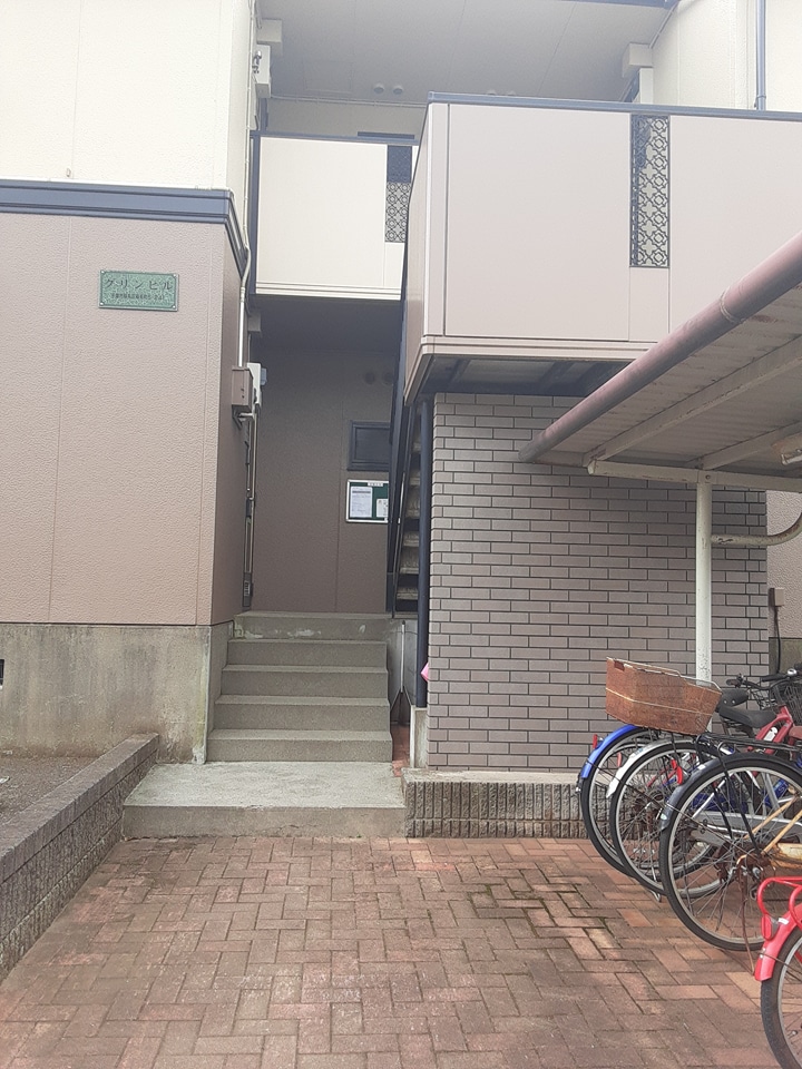 2/5 エントランス