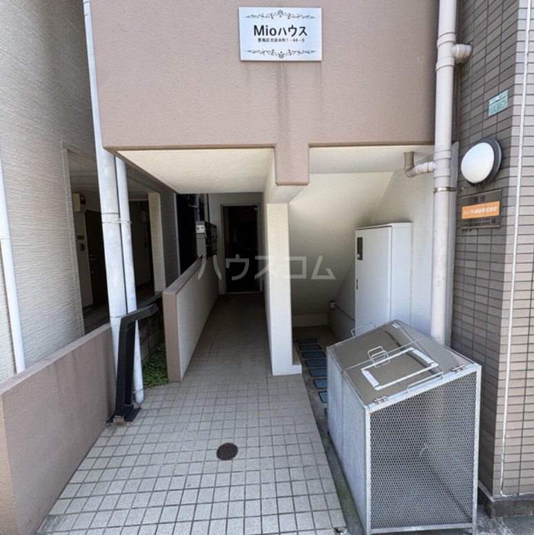 15/15 エントランス