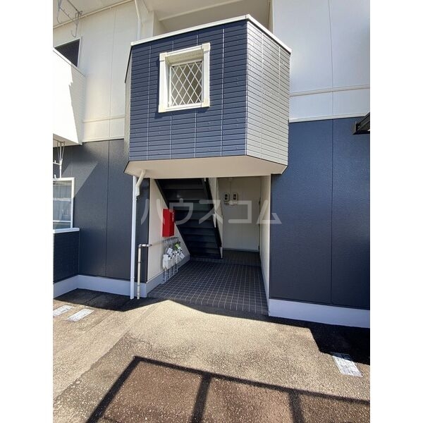 2/4 エントランス