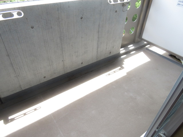 13/30 バルコニー