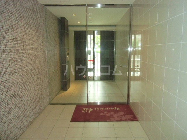 2/3 エントランス