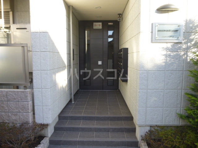 20/23 エントランス