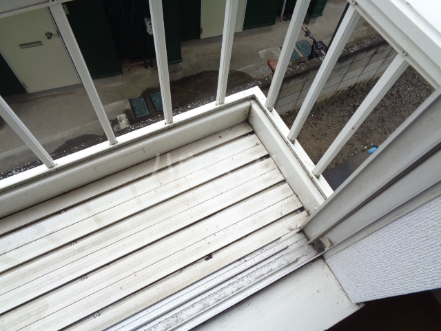 23/30 バルコニー