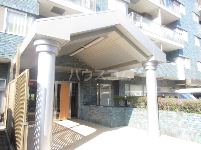 20/30 エントランス