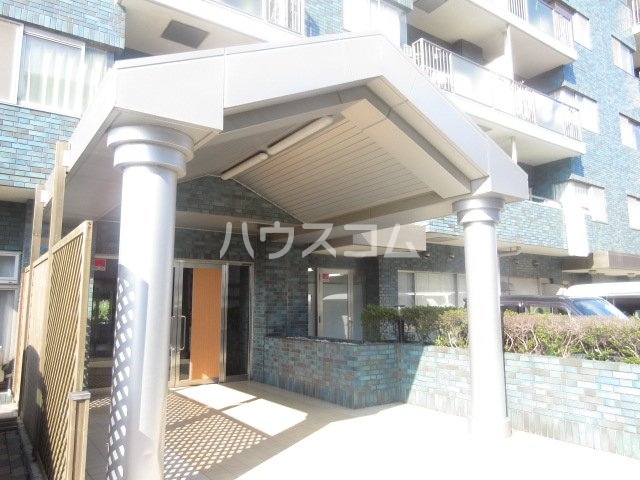 17/27 エントランス