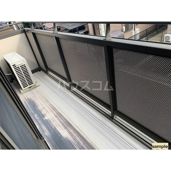 13/22 バルコニー