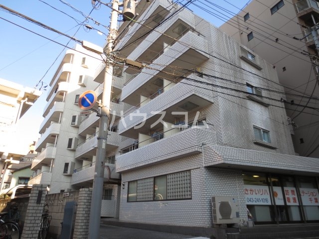 18/26 エントランス