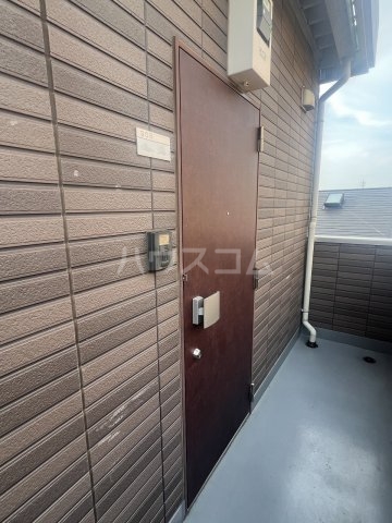 25/30 エントランス