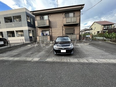 18/25 駐車場