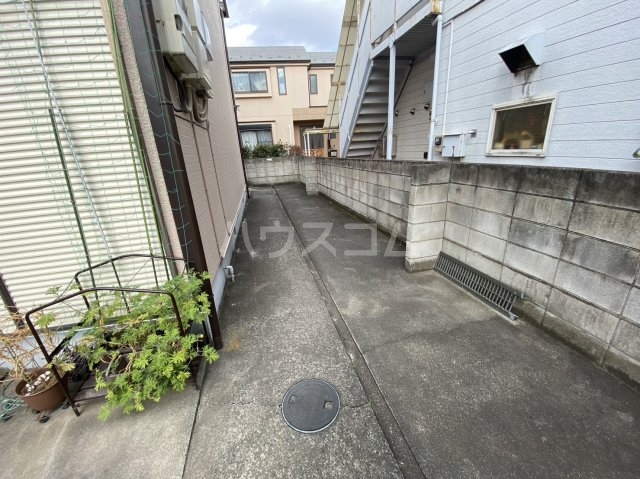 18/22 エントランス