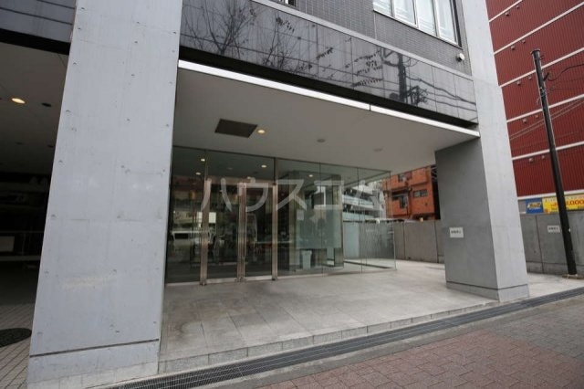 21/27 エントランス