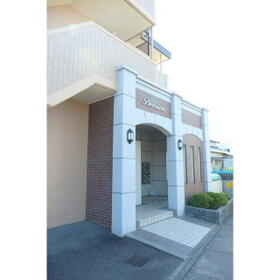 14/16 エントランス