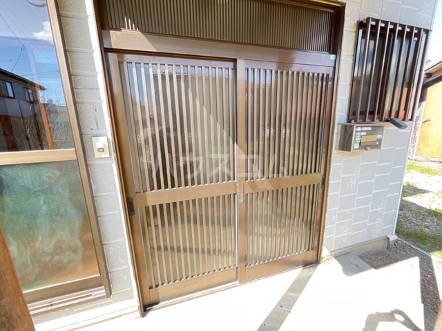 22/29 エントランス