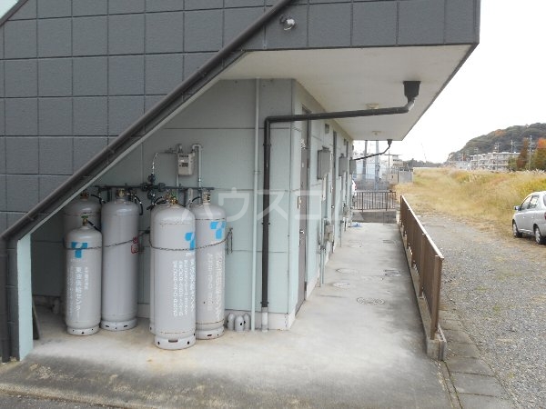 16/27 エントランス